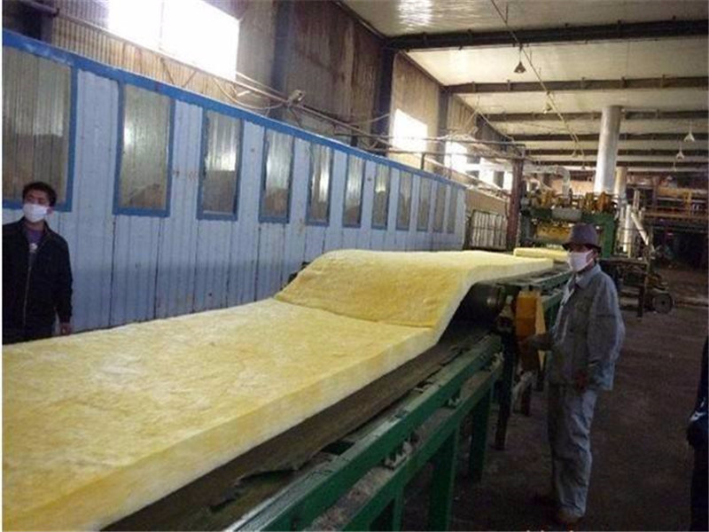 离心玻璃棉毡贴面